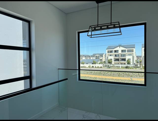 3 BEDROOM HOUSE FOR SALE IN SANDOWN